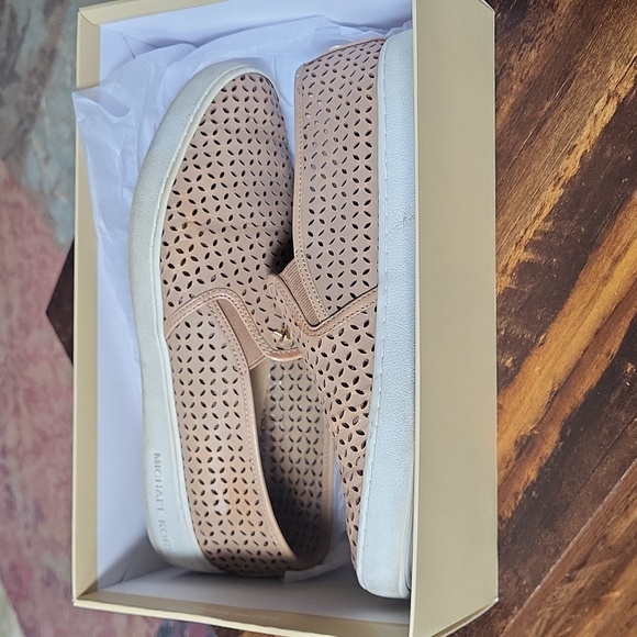 Michael Kors Women Slip-ons - Picture 9 of 9